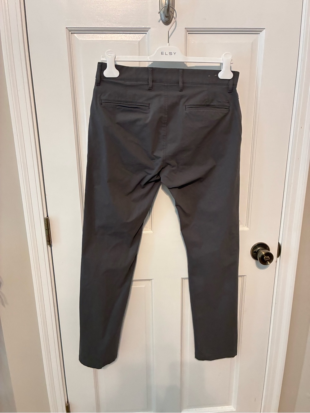J crew men’s tech pant, dark gray, size 30/30